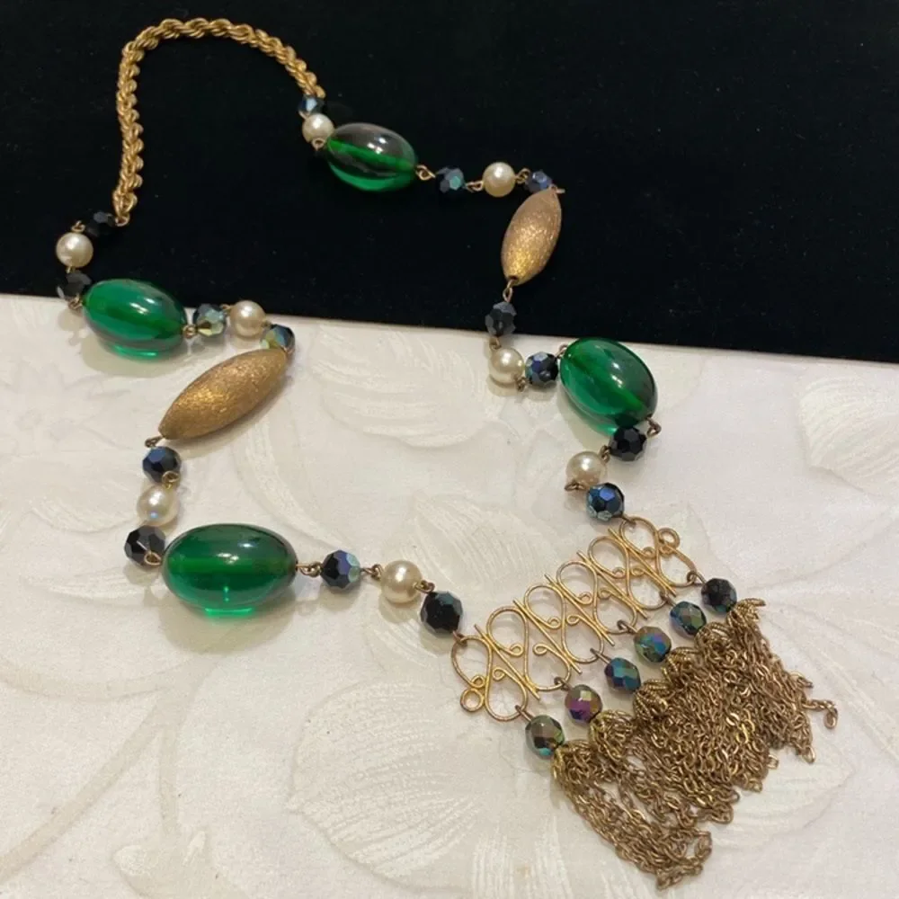 Vintage Lucite And Glass Bead Lavaliere Tassle Necklace